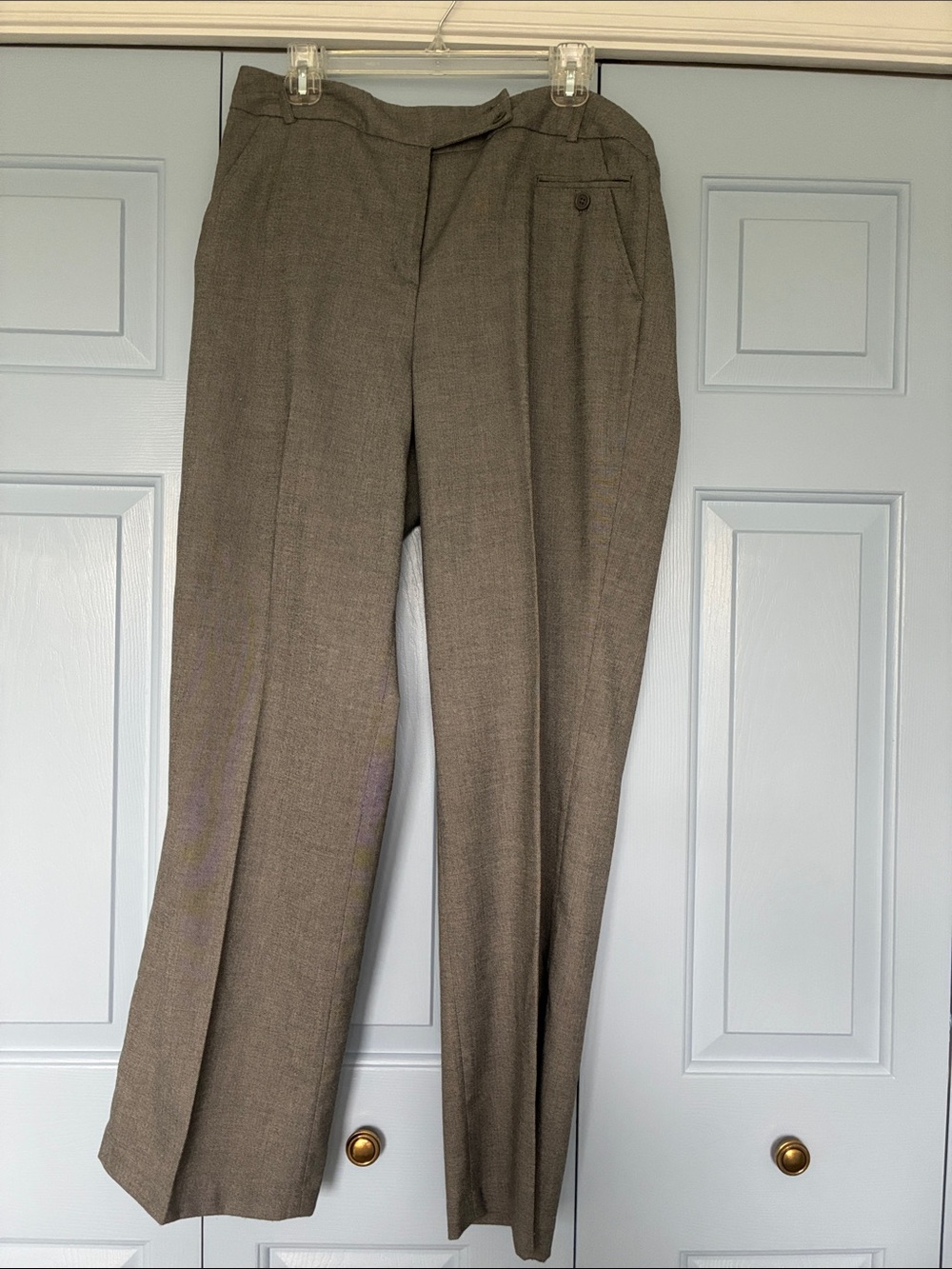 Larry Levine woman’s grey Dress Pants